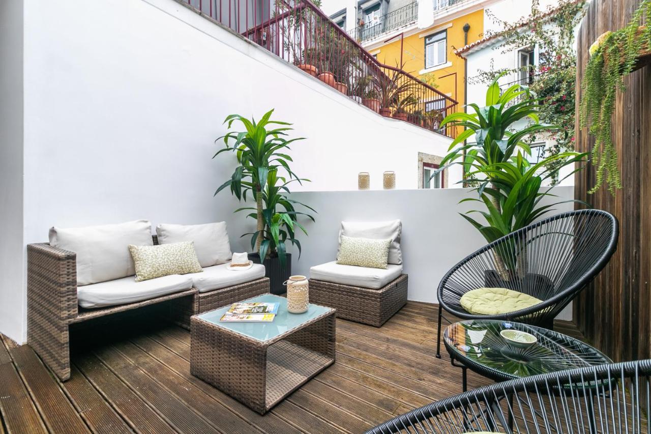 Gonzalos'S Guest Apartments - Alfama Terrace Lisbon Bagian luar foto