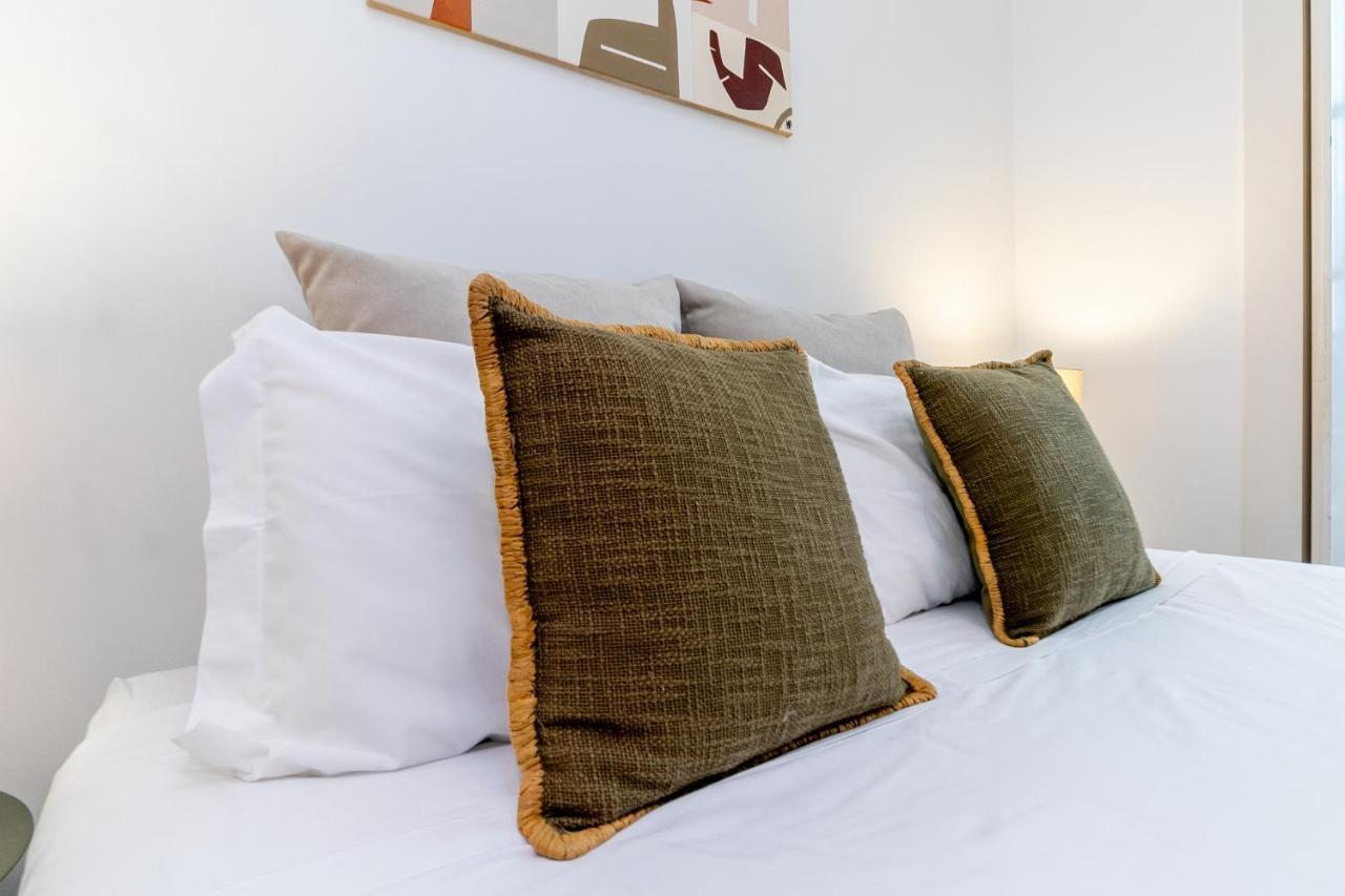 Gonzalos'S Guest Apartments - Alfama Terrace Lisbon Bagian luar foto