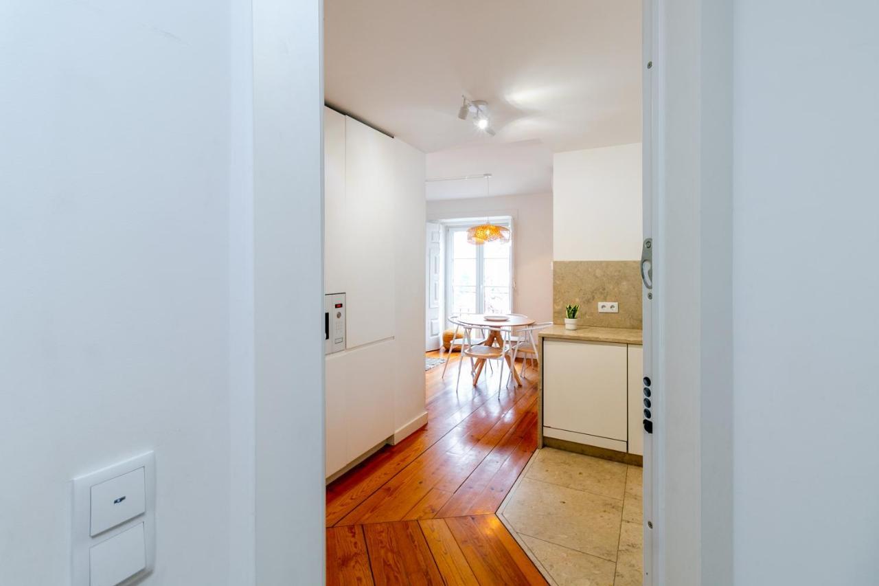 Gonzalos'S Guest Apartments - Alfama Terrace Lisbon Bagian luar foto