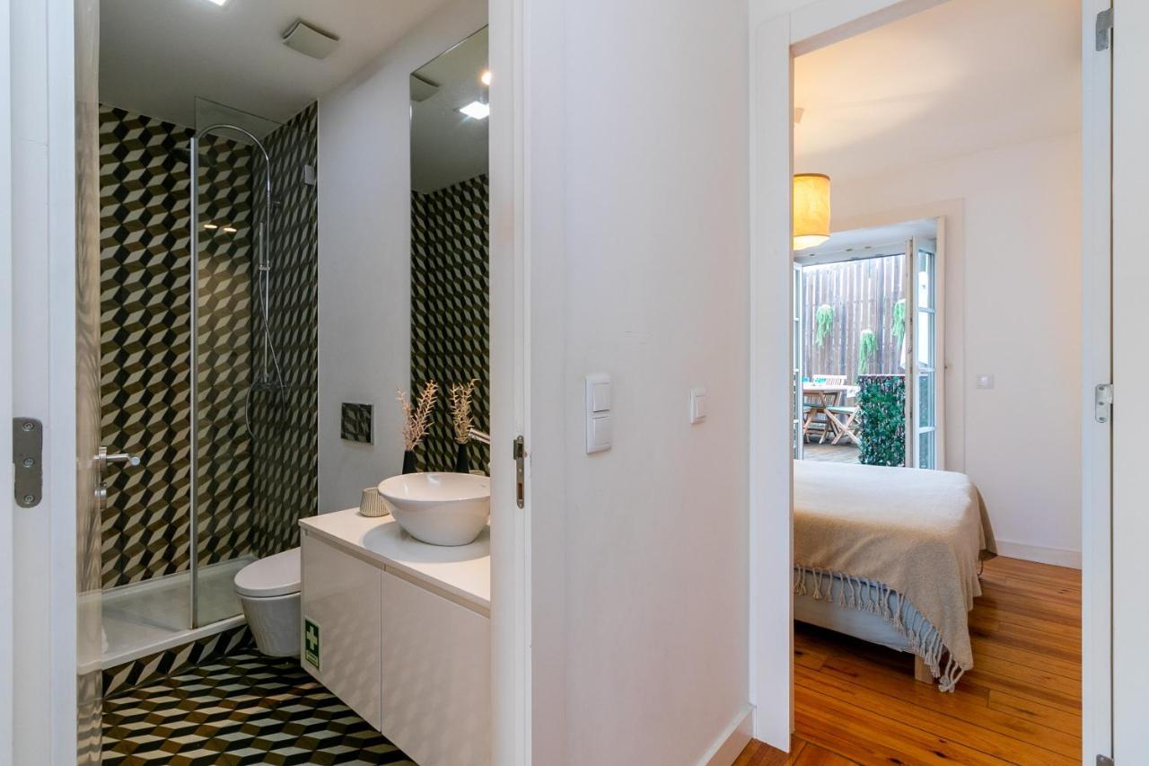 Gonzalos'S Guest Apartments - Alfama Terrace Lisbon Bagian luar foto