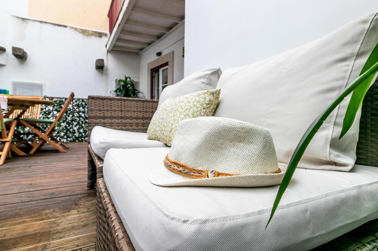 Gonzalos'S Guest Apartments - Alfama Terrace Lisbon Bagian luar foto